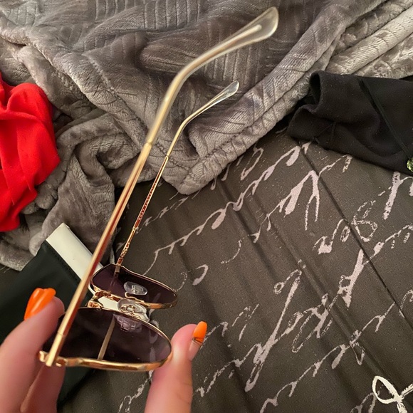 Quay Australia Sunglasses - Picture 5 of 8